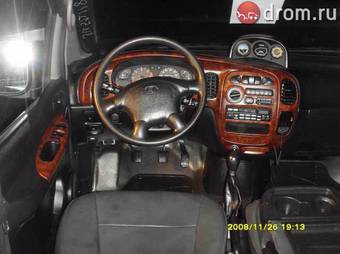 2002 Hyundai Starex Photos