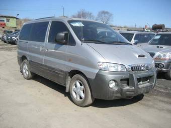 2002 Hyundai Starex Pictures