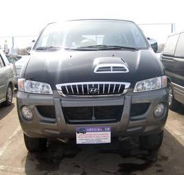 2002 Hyundai Starex Photos
