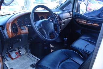 2002 Hyundai Starex Images