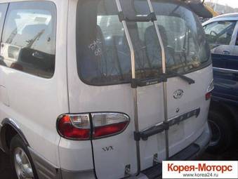 2002 Hyundai Starex Photos