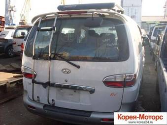 2002 Hyundai Starex Images