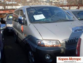 2002 Hyundai Starex Pictures