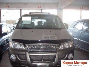 2002 Hyundai Starex Photos