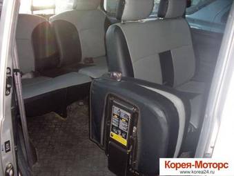 2002 Hyundai Starex Images
