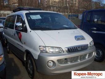 2002 Hyundai Starex Pictures