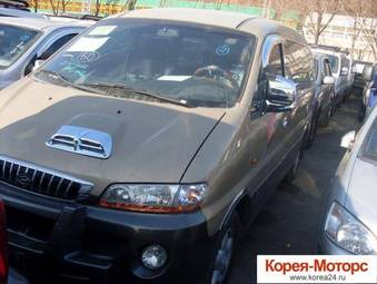 2002 Hyundai Starex Pictures