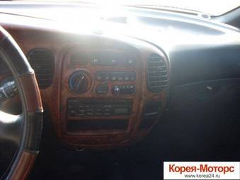 2002 Hyundai Starex Photos