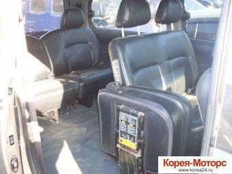 2002 Hyundai Starex Photos