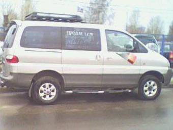 2002 Hyundai Starex Pictures