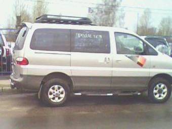 2002 Hyundai Starex Photos