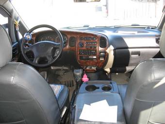 2002 Hyundai Starex Photos