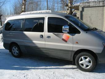 2002 Hyundai Starex Pictures