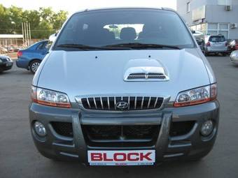2002 Hyundai Starex Pictures