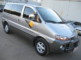 2002 Hyundai Starex Pics