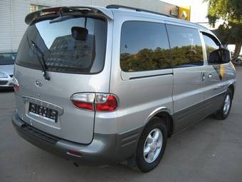 2002 Hyundai Starex Pictures