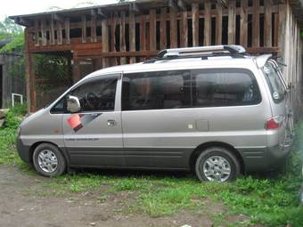 2002 Hyundai Starex Pictures