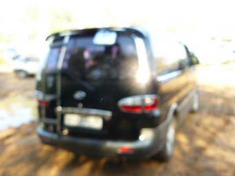 2002 Hyundai Starex Images