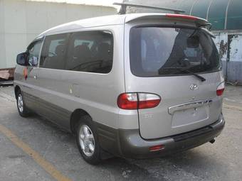 2002 Hyundai Starex Pics