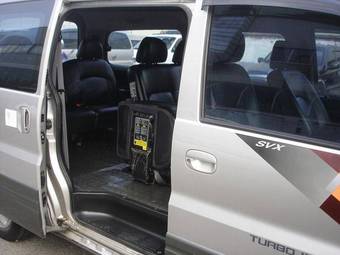 2002 Hyundai Starex Photos