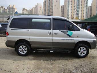 2002 Hyundai Starex Pictures