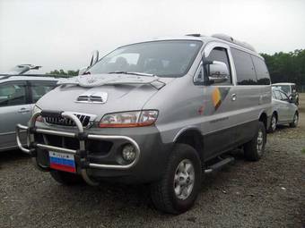 2002 Hyundai Starex Photos