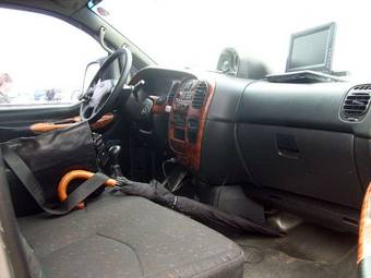 2002 Hyundai Starex Pictures