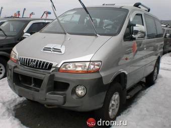 2002 Hyundai Starex Photos