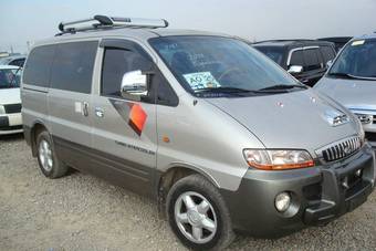 2002 Hyundai Starex Photos
