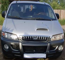 2002 Hyundai Starex Pictures