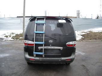 2002 Hyundai Starex Photos
