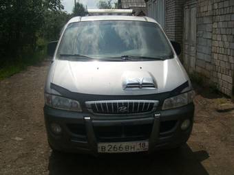 2002 Hyundai Starex Photos