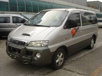 2002 Hyundai Starex Pictures