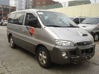 2002 Hyundai Starex Photos