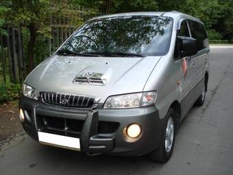 2002 Hyundai Starex Pictures