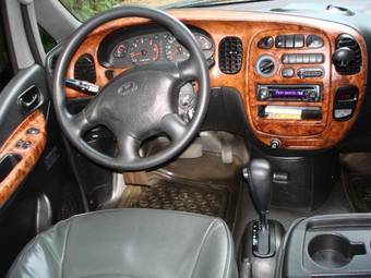 2002 Hyundai Starex Pictures