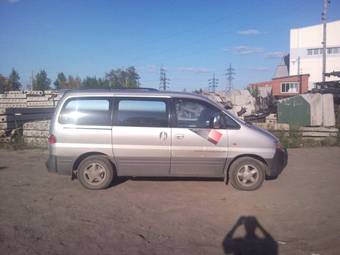 2002 Hyundai Starex Pictures