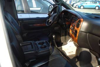 2002 Hyundai Starex Photos