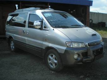 2002 Hyundai Starex Photos