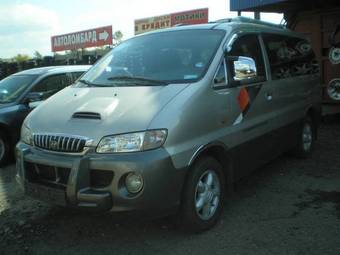 2002 Hyundai Starex Photos
