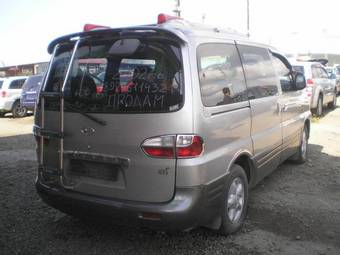 2002 Hyundai Starex Images