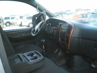 2002 Hyundai Starex Pictures