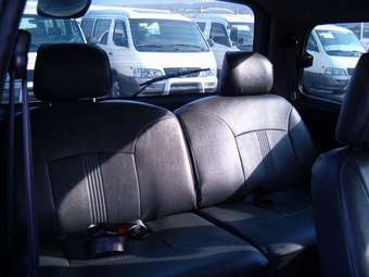 2003 Hyundai Starex Images