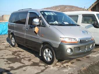 2003 Hyundai Starex Photos