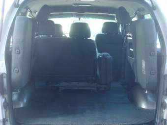 2003 Hyundai Starex Images