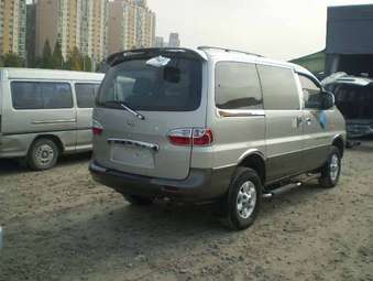 2003 Hyundai Starex Photos