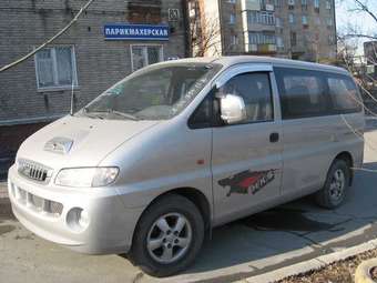 2003 Hyundai Starex Photos