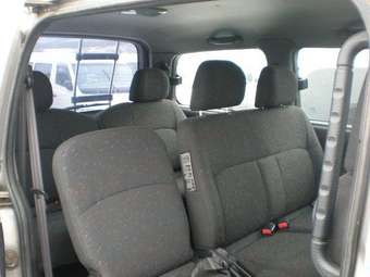 2003 Hyundai Starex Photos