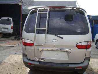 2003 Hyundai Starex Photos