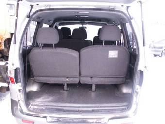2003 Hyundai Starex Photos